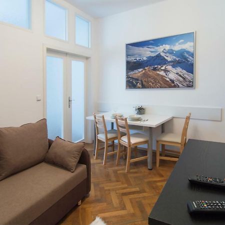 Modern Apartment Navratilova II プラハ エクステリア 写真
