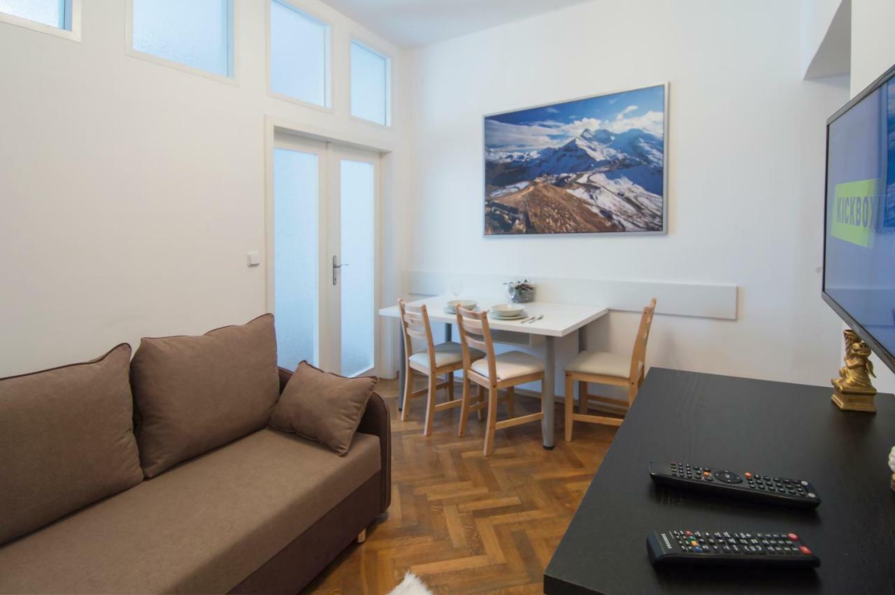 Modern Apartment Navratilova II プラハ エクステリア 写真