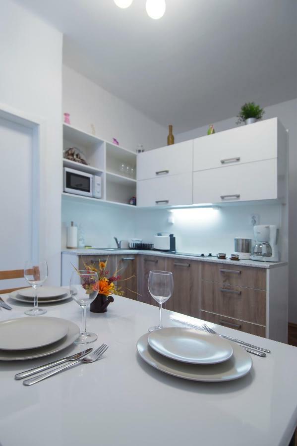 Modern Apartment Navratilova II プラハ エクステリア 写真