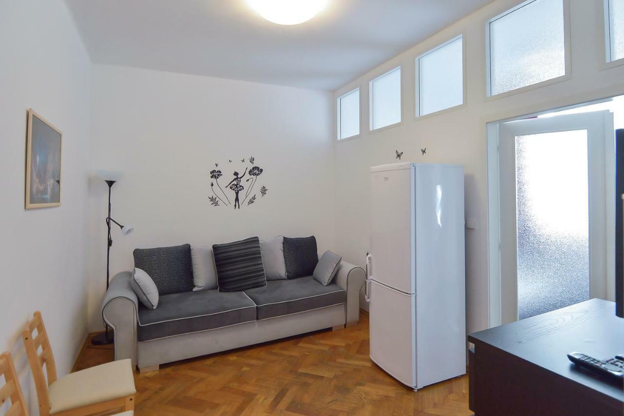 Modern Apartment Navratilova II プラハ エクステリア 写真